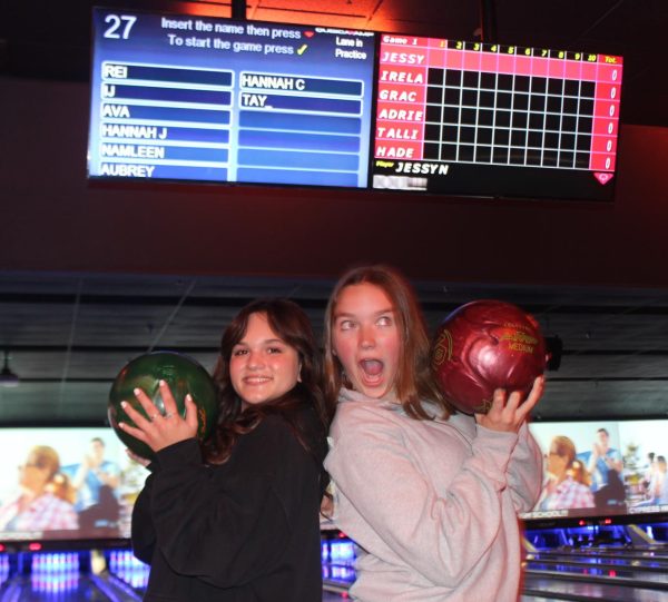 Reilly Zabala (lft.) and Isabelle Rush were some of the seniors who attended Senior Bowling Night at Bowlero.
